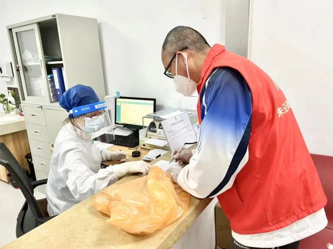 重庆24小时高价回收医保(24小时高价回收医保医保套出)